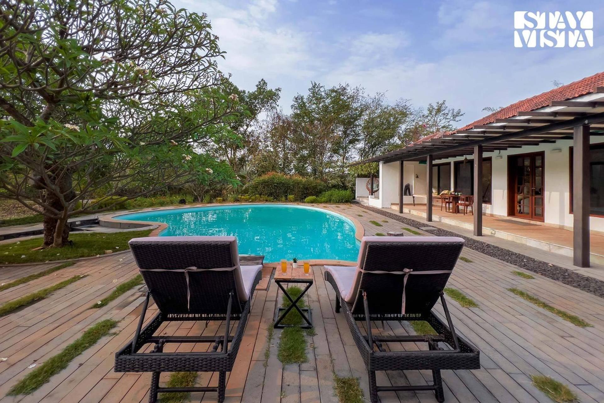 Wander Beyond By Stayvista - Featuring A Bali-Themed Abode And A Refreshing Swimming Pool Алібаґ Екстер'єр фото